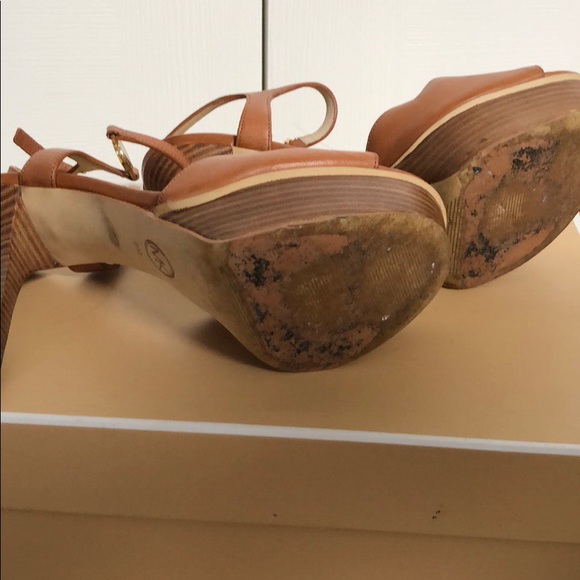 Michael Kors platform sandal - Picture 3 of 5